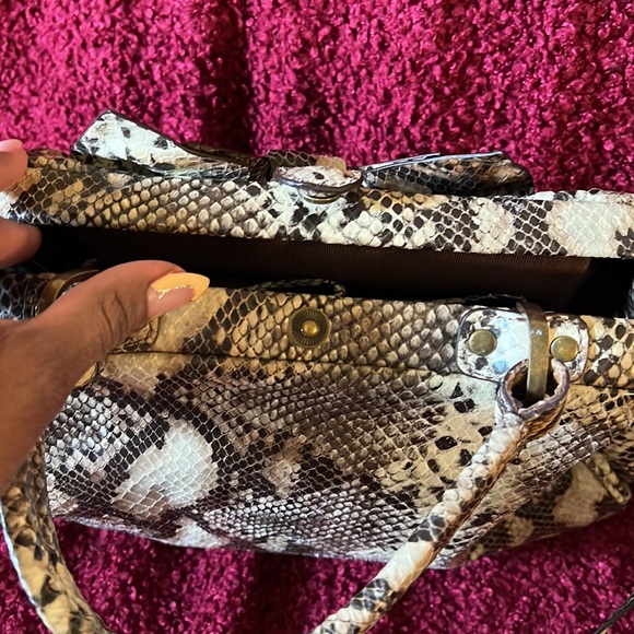 Jessica Simpson Snake Skin Bow Brown Faux satchel purse bag - Picture 11 of 12